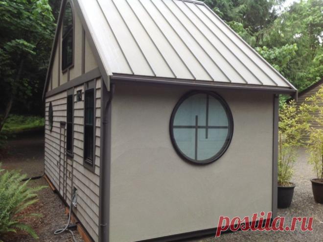 В этой крошечной избушке архитектор создал все для комфортной жизни