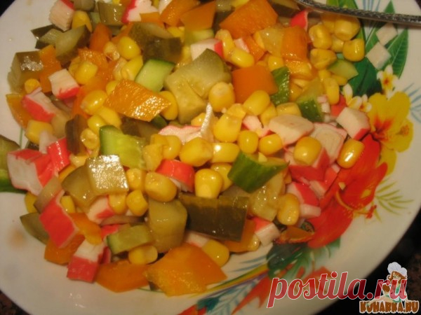 Рецепт: Салат овощной с крабовыми палочками
