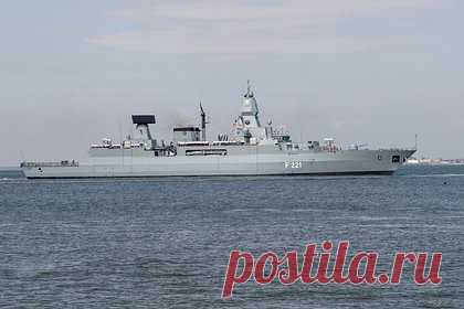 Германия захотела отправить оснащенное ракетами судно в Красное море. Германия заявила о намерении отправить фрегат «Гессен», оснащенный ракетами, в Красное море для участия в миссии Европейского союза (ЕС). Сообщается, что судно снабжено зенитными ракетами и системой радиолокационной разведки. Германия планирует отправить его в Красное море первого февраля.