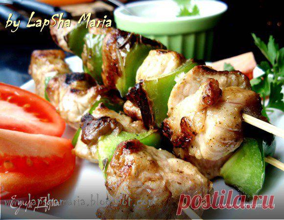 Сувлаки из свинины с соусом цацики. Ингредиенты: перец болгарский, огурцы, йогурт греческий | Официальный сайт кулинарных рецептов Юлии Высоцкой