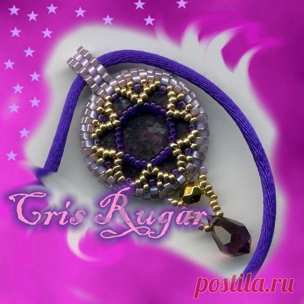 Фигурная оплетка кабошона - Бисероплетение