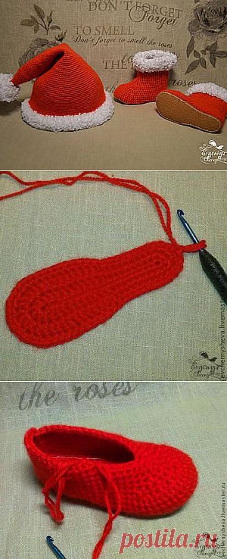 Колпачок и сапоги Санты.