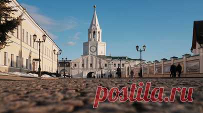 В Казанском кремле вручили госнаграды. Председатель Госсовета Татарстана Фарид Мухаметшин вручил госнаграды России и Татарстана передовикам производства, работникам системы здравоохранения, представителям творческой и научно-технической интеллигенции. Церемония прошла в Казанском кремле. Читать далее