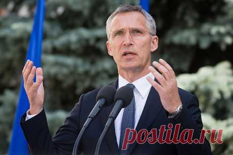 Столтенберга призвали уйти в отставку из-за высказывания о наступлении ВСУ. Экс-начальник отдела операций и планирования командования Сил быстрого реагирования НАТО Бьяджо ди Грация заявил, что Столтенберг проявляет «вопиющую некомпетентность».