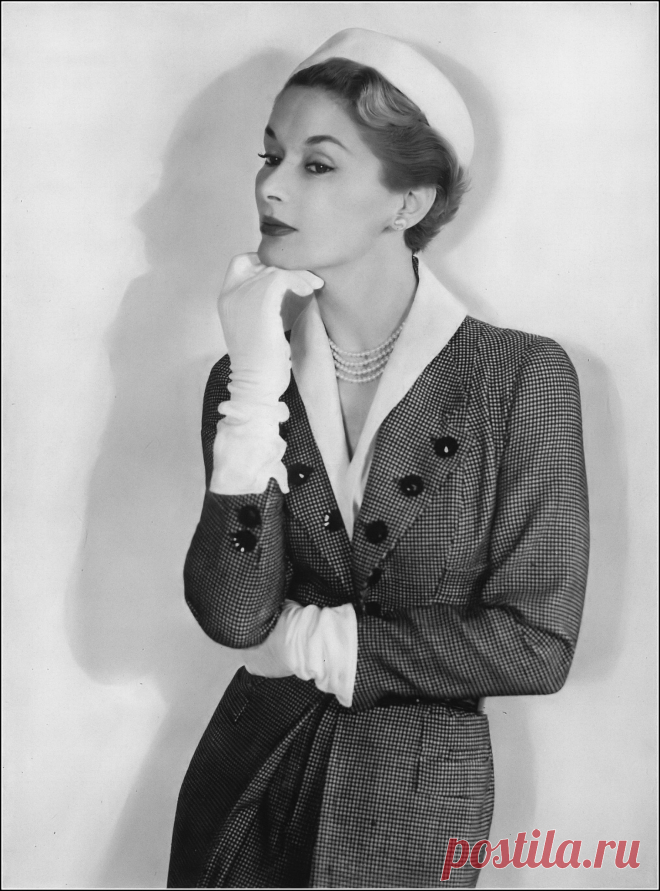 Lisa Fonssagrives in worsted, pin-checked black and white … | Flickr