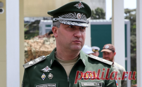 «Коммерсантъ» узнал подробности задержания замминистра обороны Иванова. О задержании Тимура Иванова вечером 23 апреля сообщил СК. По данным «Коммерсанта», его задержали оперативники ФСБ и доставили в центральный аппарат СК. Эту ночь он проведет в ИВС, а в среду следствие попросит суд его арестовать