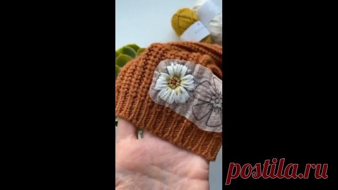 Вышивка по вязаному полотну.