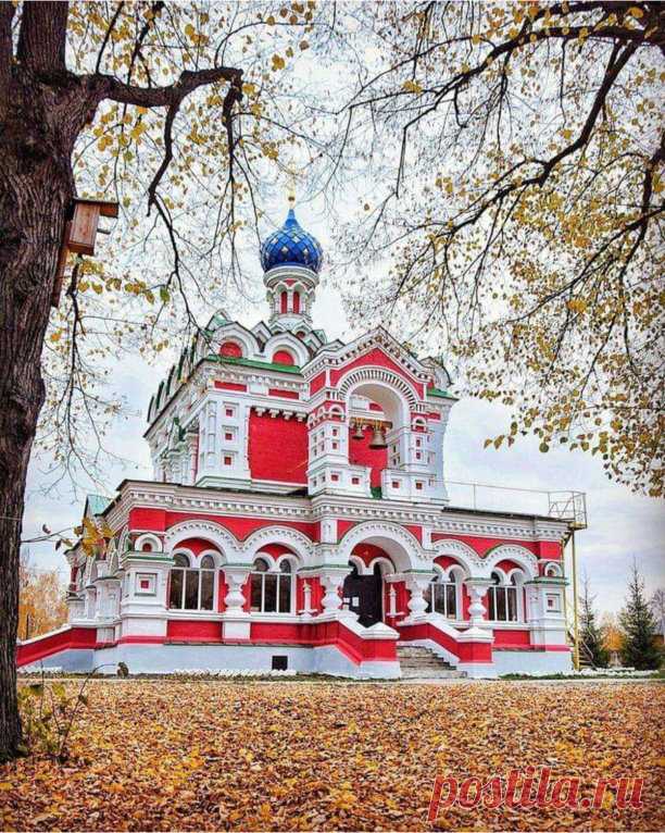 ღЦерковь Петра и Павла в Старожилово Рязанской области.