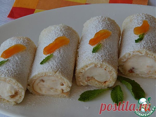 Рулетики со взбитыми сливками и абрикосовым джемом.