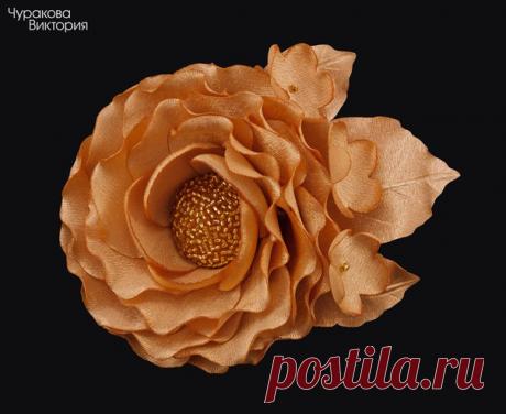 Брошь-заколки с цветами из ткани / Необычные поделки