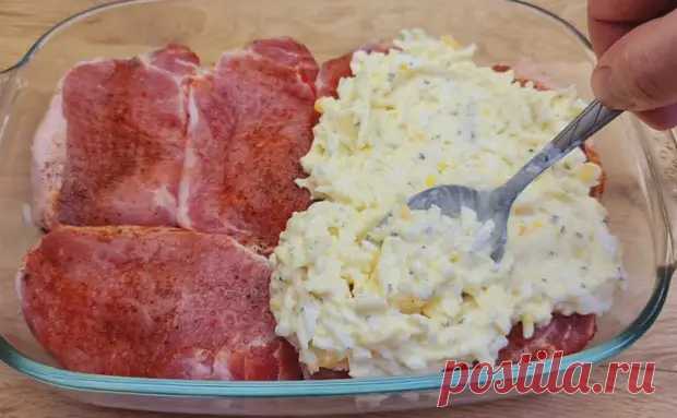 Накрываем мясо салатом и ставим в духовку. Рецепт подсмотрели у немца - Steak Lovers - медиаплатформа МирТесен