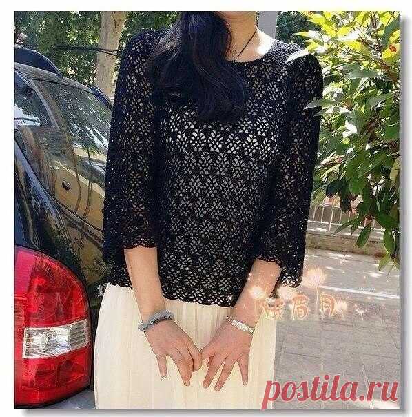 Черный ажурный пуловер крючком