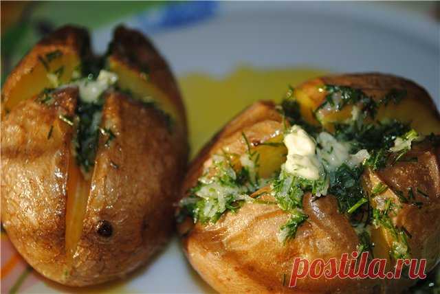 Ароматный картофель, печенный в кожуре с чесночным маслом Это очень вкусно!