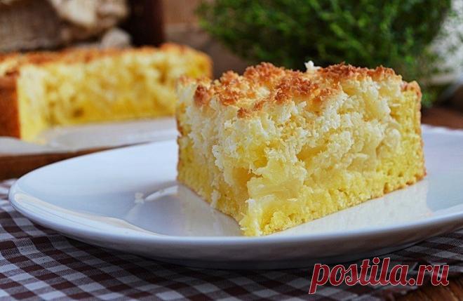 Творожной пирог с яблоками и кокосовой карамелью.