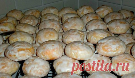 Вкуснейшие домашние пряники. Если у вас залежался кефир, ни в коем случае не выливайте его Предлагаю отличный рецепт из 90-х годов, которым пользовалась еще мама. Аромат от меда стоял умопомрачительный.