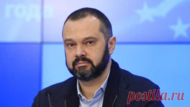 СБУ подозревает телеведущего Гольдарба в коллаборационизме. Служба безопасности Украины (СБУ) сообщила о подозрении адвокату и телеведущему Максиму Гольдарбу. Об этом пишет украинское издание "Страна.ua". По данным издания, СБУ называет Гольдарба "приспешником" председателя ...