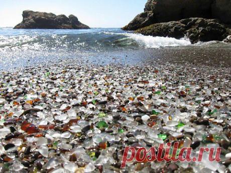 Стеклянный Пляж | Окно в мир