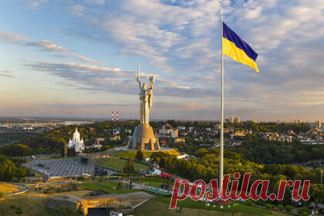 На Украине заявили о поворотной точке в истории страны. Принятие закона об олигархах стало поворотной точкой в развитии Украины как независимого государства, считает секретарь Совета национальной безопасности и обороны Украины Алексей Данилов. По его словам, это важнейший день в новейшей истории страны, ознаменовавший выбор украинского народа между прошлым и будущим.