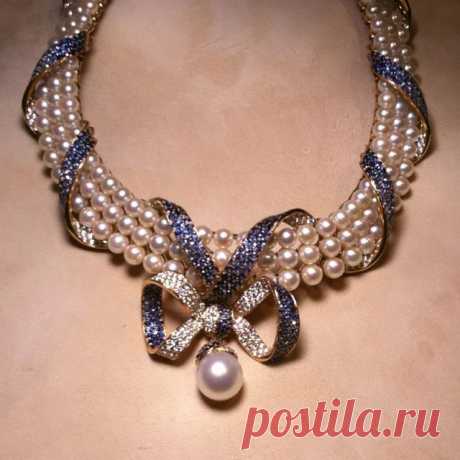 CHANEL blue sapphire, pearl
