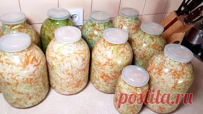 На зубок: Хрустящая квашеная капуста, которая хорошо сохраняется. Мама рассказала все тонкости закваски!