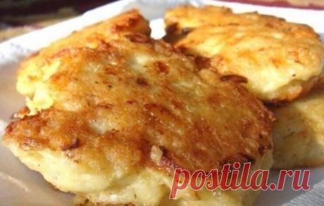 НЕЖНЫЕ ВКУСНЫЕ КОТЛЕТКИ "РЫБНОЕ ЧУДО " - САМЫЕ ВКУСНЫЕ НА СВЕТЕ

250-300 гр филе любой недорогой рыбки, порезанное на маленькие кусочки (как на салат оливье)
2 сырых яйца
1 маленькая луковица, мелко порезанная
1-2 ст. ложки майонеза
1-2 ст ложки муки (столько, чтобы масса была, как обычный мясной или рыбный фарш)
Соль, перец по вкусу

Все ингридиенты, кроме муки, перемешать, накрыть крышкой и поставить на ночь в холодильник мариноваться. На следующий день добавить муку, пе...