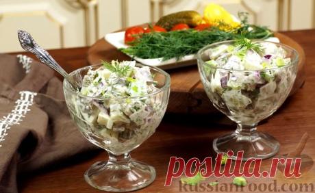 Рецепт: Салат "Сельдь по-баварски" с яблоком на RussianFood.com