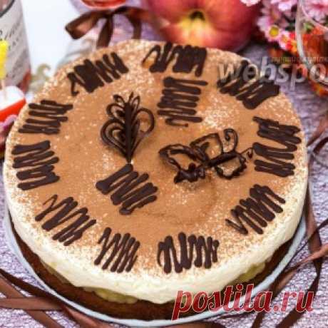 Торт с яблоками и сливочным муссом