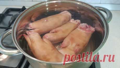 С возрастом начала готовить свиные ноги. Для людей с проблемными суставами самое то (делюсь рецептом) | Кушать подано | Дзен