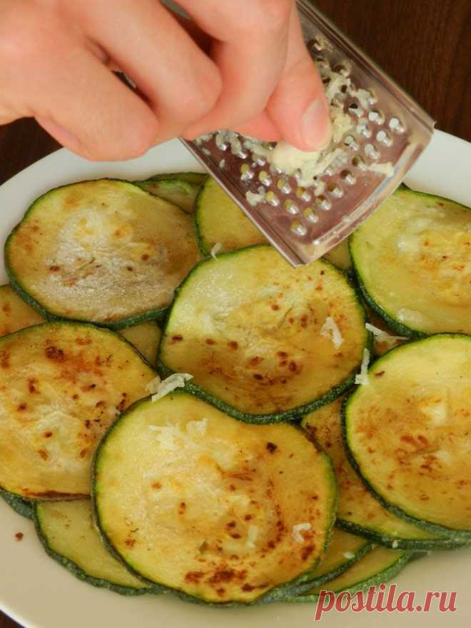 Не останется ни кусочка!!! Простой рецепт жареных кабачков с чесноком — Вкусные рецепты