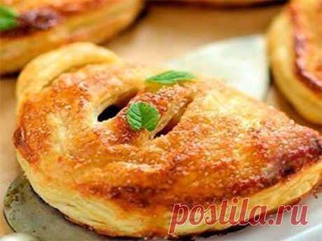 Французские кармашки с яблоками и изюмом