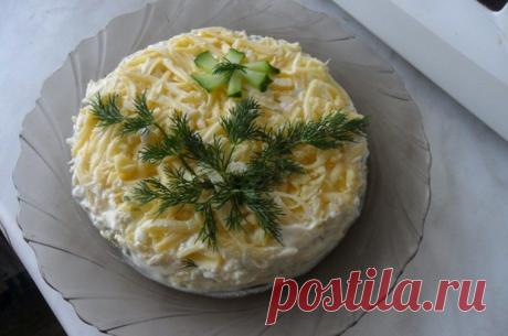 Салат Нежность с курицей - классические рецепты Доброго дня, друзья! Решив чем-то порадовать, удивить своих родных и просто разнообразить стол, я принялась за это чудесное блюдо. Не