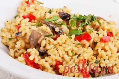 Грибное ризотто с сыром пармезан Грибное ризотто с сыром пармезан





0





Существует расхожее мнение, что ризотто – это такая рисовая каша со специями. Это не совсем так, блюдо это – не каша и не плов, а третий вариант обработки …