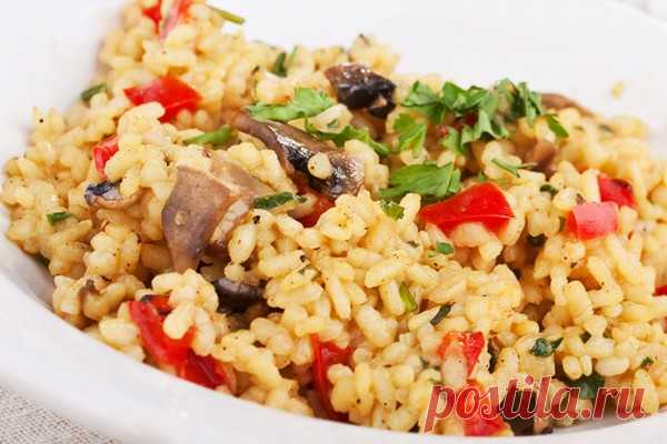 Грибное ризотто с сыром пармезан Грибное ризотто с сыром пармезан





0





Существует расхожее мнение, что ризотто – это такая рисовая каша со специями. Это не совсем так, блюдо это – не каша и не плов, а третий вариант обработки …