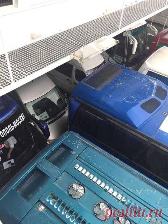 «Груз 200» завозят в Крым автобусами. ФОТО | Newsoboz