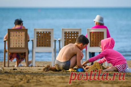 В Казахстане заинтересовались круизами по Каспию. Казахстанские туристы будут заинтересованы круизами по Каспию. Об этом заявил посол Казахстана в России Даурен Абаев. По его словам, проект будет пользоваться спросом среди граждан республики. Он добавил, что в ходе своего визита в Астраханскую область планирует обсудить вопросы сотрудничества.