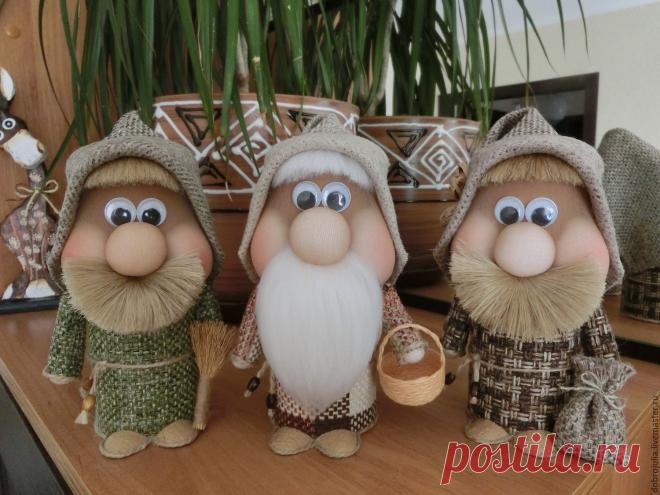 Купить Домовой оберег в интернет магазине на Ярмарке Мастеров Купить или заказать Домовой оберег в интернет магазине на Ярмарке Мастеров. С доставкой по России и СНГ. Срок изготовления: 3 дня. Материалы: капрон, лён, шерсть, бумажный шнур,…. Размер: высота ок. 20 см