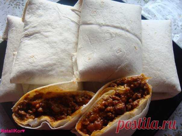 Бурито! Это МЕГА-вкуснятина! Обожаю!
Наталья Корейская

На 10 бурито:
Фарш 1 кг(у меня говяжий)
Специи для мексиканской кухни (у меня Приправа Santa Maria смесь Taco)
Соус Heinz или Uncle Ben`s или Dolmio (у меня Dolmio острый для Болоньезе)
Сыр плавленный 