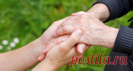 Как помочь бабушке увидеть грехи? - Православный журнал "Фома" Не знаю, как помочь бабушке прийти к покаянию и новой жизни - она считает себя во всем правой, что в жизни никому ничего плохого не делала (хотя родственники говорят обратное, да и аборты у нее были). Библию для детей давала - прочитала и отложила. Помогите, пожалуйста, что делать, если человек не видит грехов и с каждым днем становится злее?