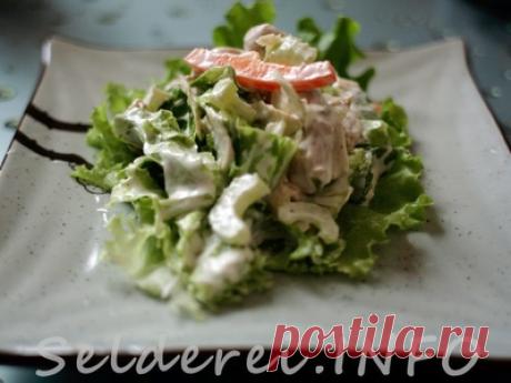 Салат с сельдереем и курицей