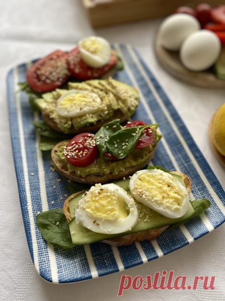 Брускетта с яйцом и авокадо рецепт с фото пошагово