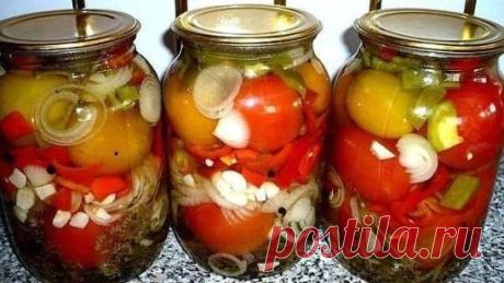 в МАСЛЕ ПОМИДОРЧИКИ ..