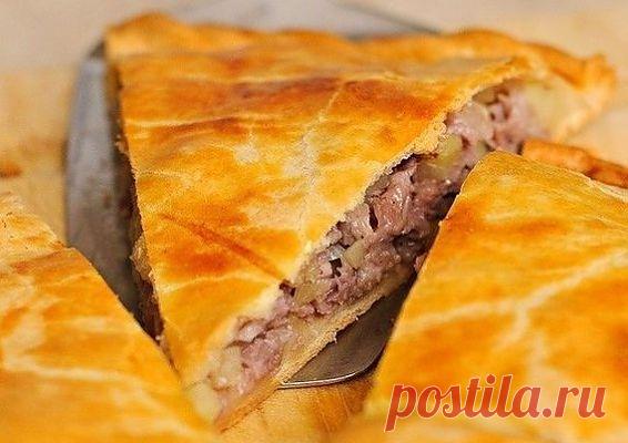 Пирог с мясной начинкой..