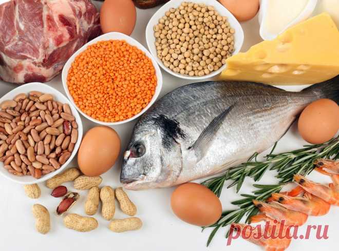 Фосфор: в каких продуктах его больше всего?
Фосфор составляет 1 % от массы тела человека. Подсчитано, что организм взрослого человека содержит около 12 г фосфора на килограмм. Примерно 16 % фосфора в качестве первичного, вторичного или третичного иона присутствует в жидкостях организма и 84 % – в виде компонента костей и зубов. Из пищи поглощается 60–70 % фосфора (в виде свободного фосфата). […]
Читай дальше на сайте. Жми подробнее ➡