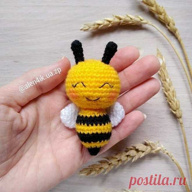 Пчелка из пряжи