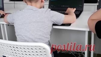 Иван играет в игру, которую сам создал