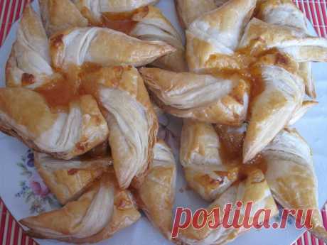 Традиционные финские «Joulutorttu».