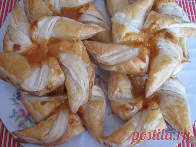 Традиционные финские «Joulutorttu».
