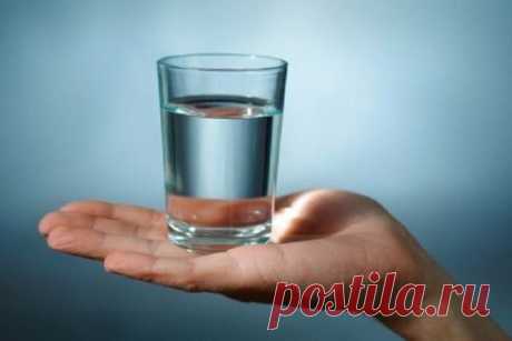 Стакан воды для исполнения желаний: техника Вадима Зеланда Стакан воды для исполнения желаний. Техника исполнения желаний Вадима Зеланда. Как правильно загадать желание, чтобы оно сбылось