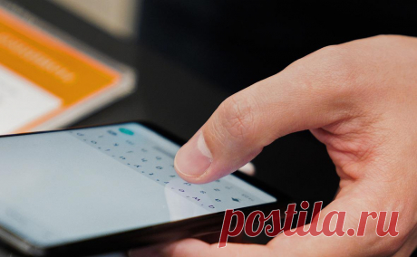 Израиль открыл горячую линию на русском языке для жалоб на антисемитизм. Бюро «Натив» при канцелярии премьер-министра Израиля, ответственное за связь с еврейскими общинами в республиках бывшего Советского Союза, открыло русскоязычную горячую линию для обращений о проявлениях антисемитизма.