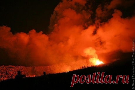 © Щитовидный вулкан Питон-де-ла-Фурнез  (Piton de la Fournaise), расположен в Индийском океане на восточной стороне острова Реюньон, он является главной достопримечательностью острова. Вулкан активен уже более 530 тысяч лет. | Самые активные и опасные вулканы в мире | phototravelguide.ru